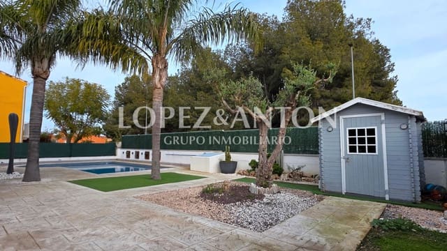 4 makuuhuone Paritalo myytävänä paikassa L'Eliana mukana uima-altaan 
autotalli - 460 000 € (Ref: 9713530)