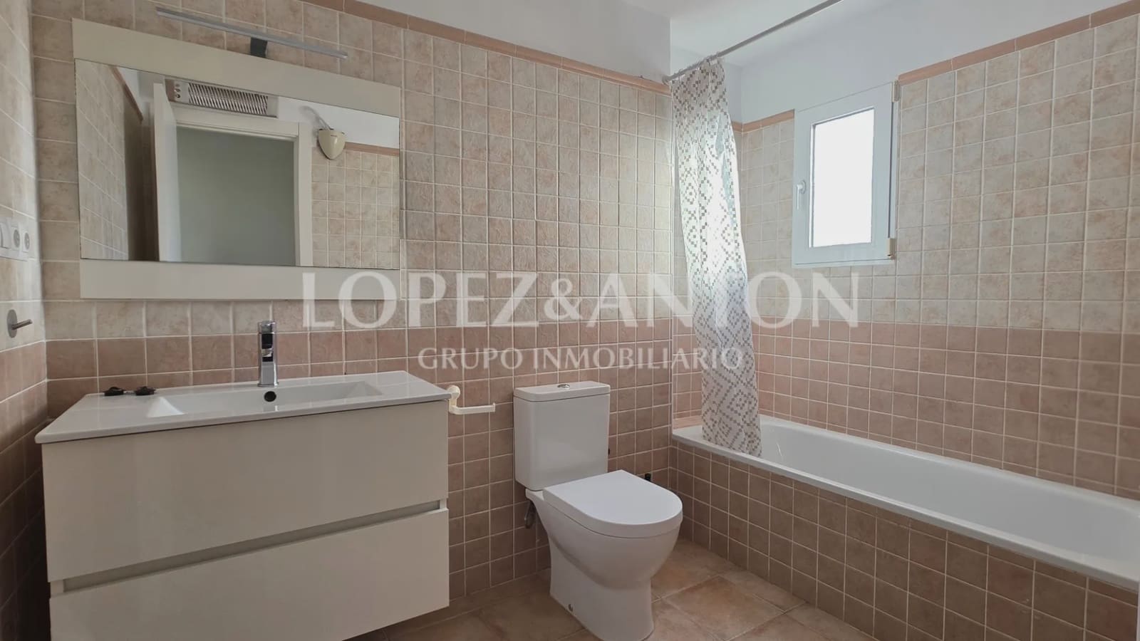 3 quarto Moradia para venda em Paterna com garagem - 450 000 € (Ref: 9720477)