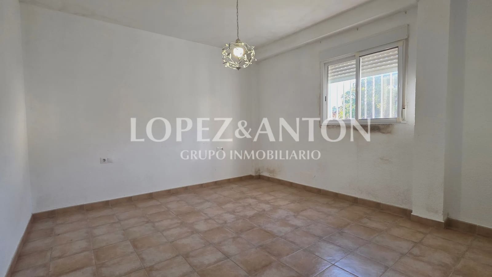 3 quarto Moradia para venda em Paterna com garagem - 450 000 € (Ref: 9720477)