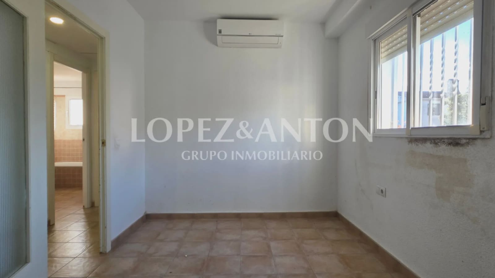 3 quarto Moradia para venda em Paterna com garagem - 450 000 € (Ref: 9720477)