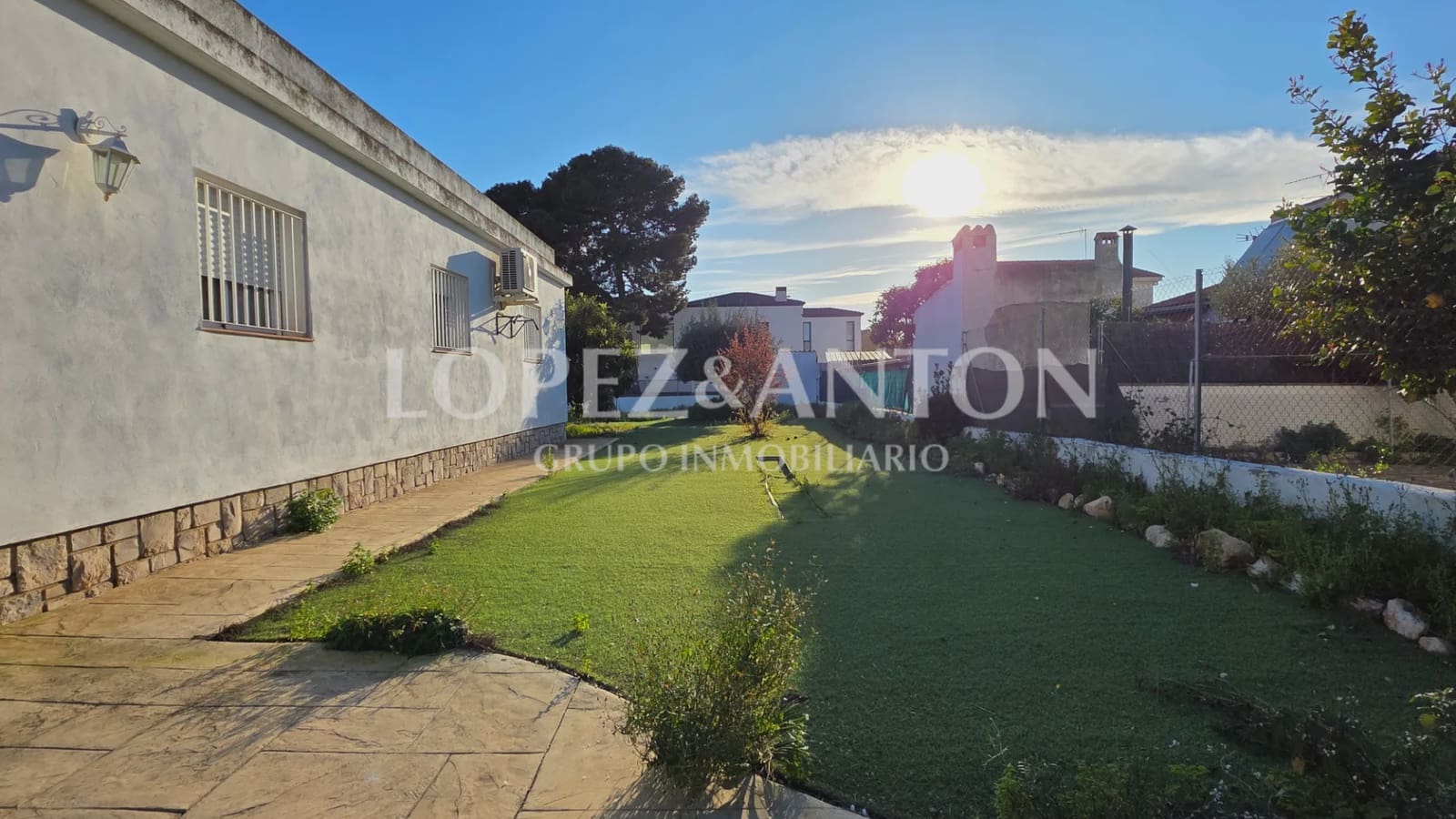 3 quarto Moradia para venda em Paterna com garagem - 450 000 € (Ref: 9720477)