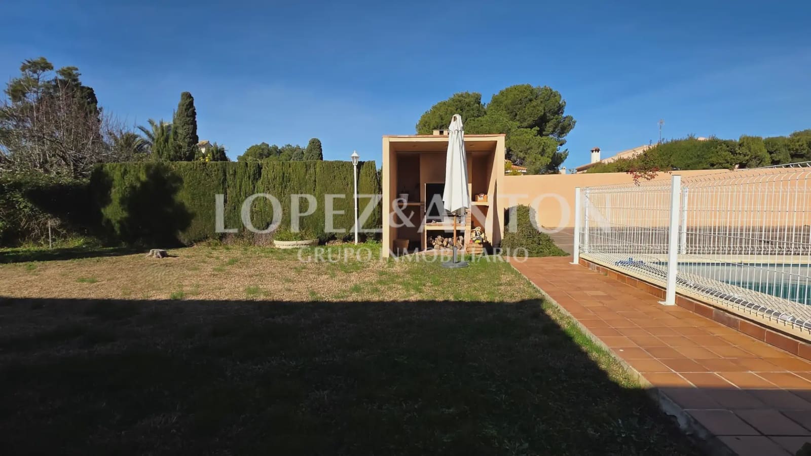 6 bedroom Villa for sale in La Pobla de Vallbona with pool garage - € 725,000 (Ref: 9733420)