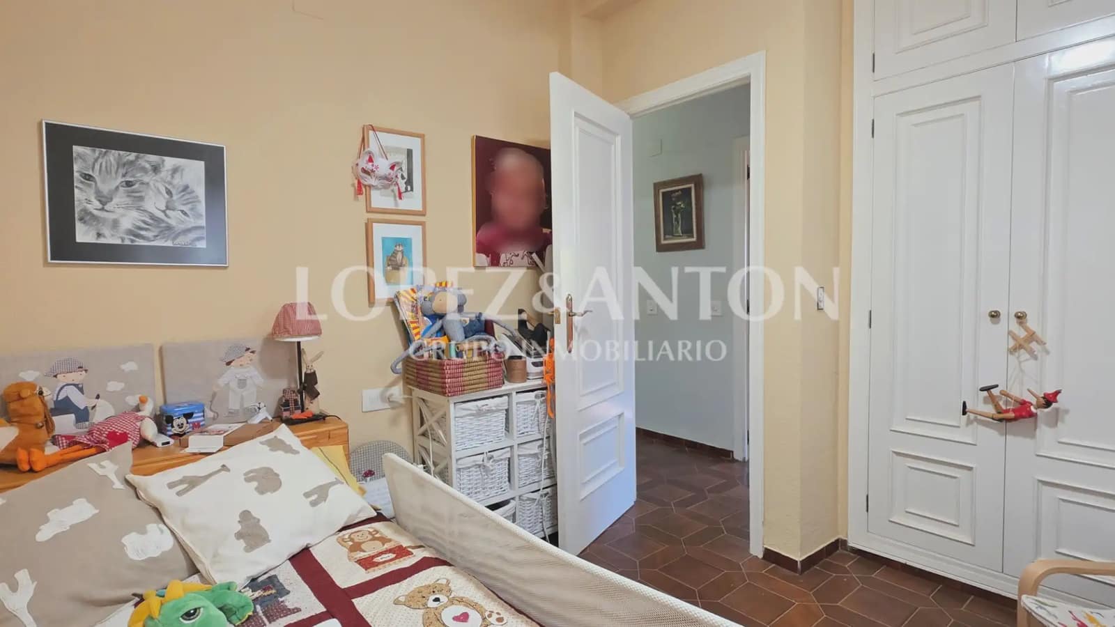 6 bedroom Villa for sale in La Pobla de Vallbona with pool garage - € 725,000 (Ref: 9733420)