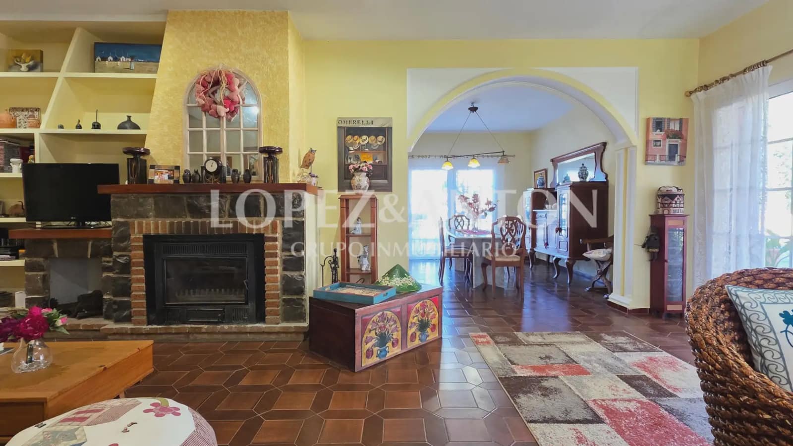 6 bedroom Villa for sale in La Pobla de Vallbona with pool garage - € 725,000 (Ref: 9733420)