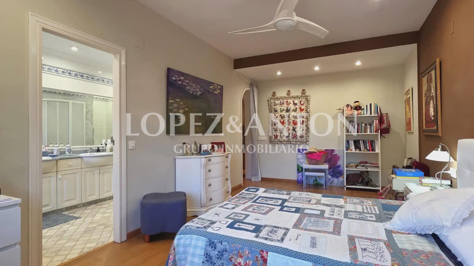 6 bedroom Villa for sale in La Pobla de Vallbona with pool garage - € 725,000 (Ref: 9733420)