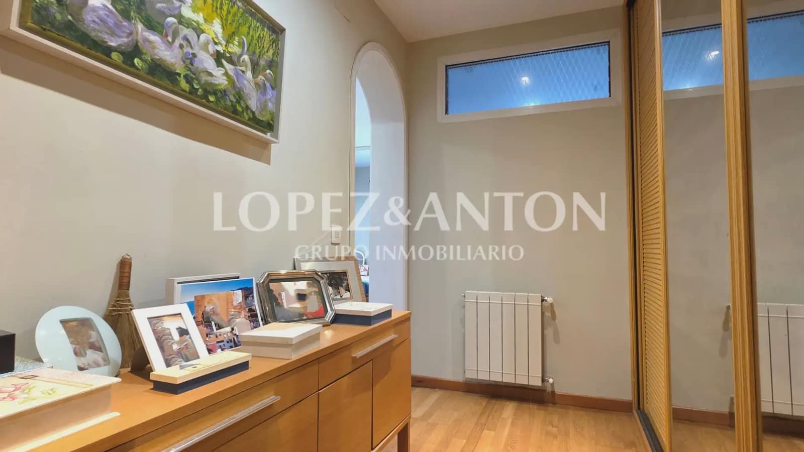 6 bedroom Villa for sale in La Pobla de Vallbona with pool garage - € 725,000 (Ref: 9733420)