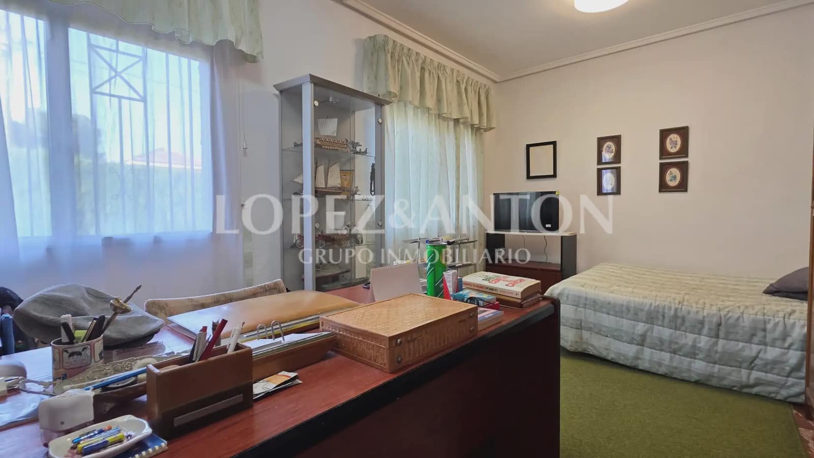 7 soverom Villa til salgs i L'Eliana med svømmebasseng garasje - € 585 000 (Ref: 9810843)