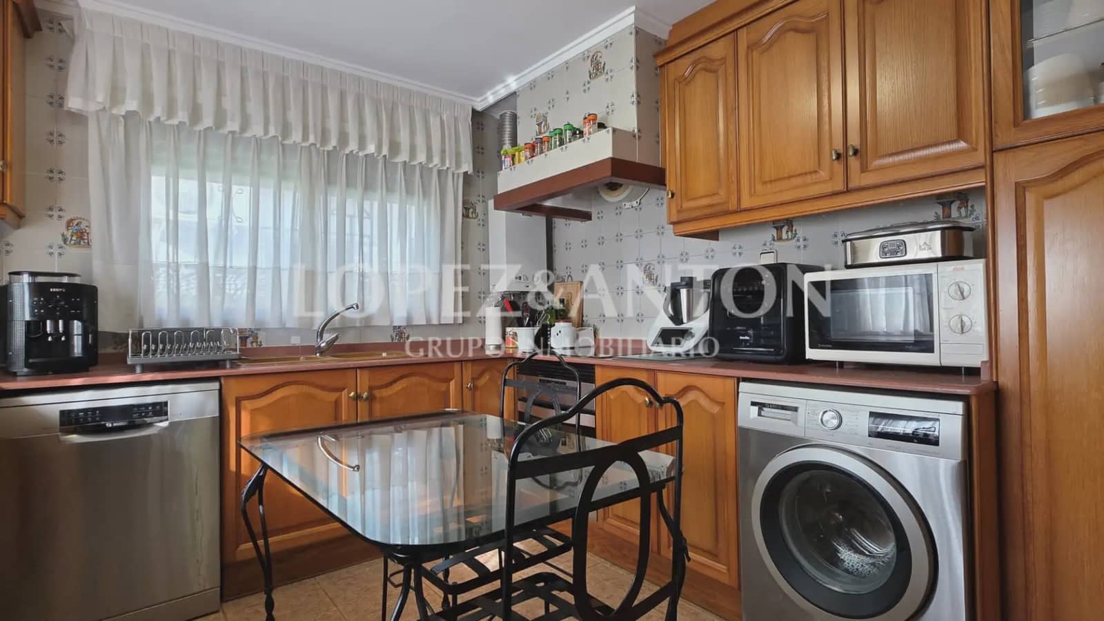 7 soverom Villa til salgs i L'Eliana med svømmebasseng garasje - € 585 000 (Ref: 9810843)