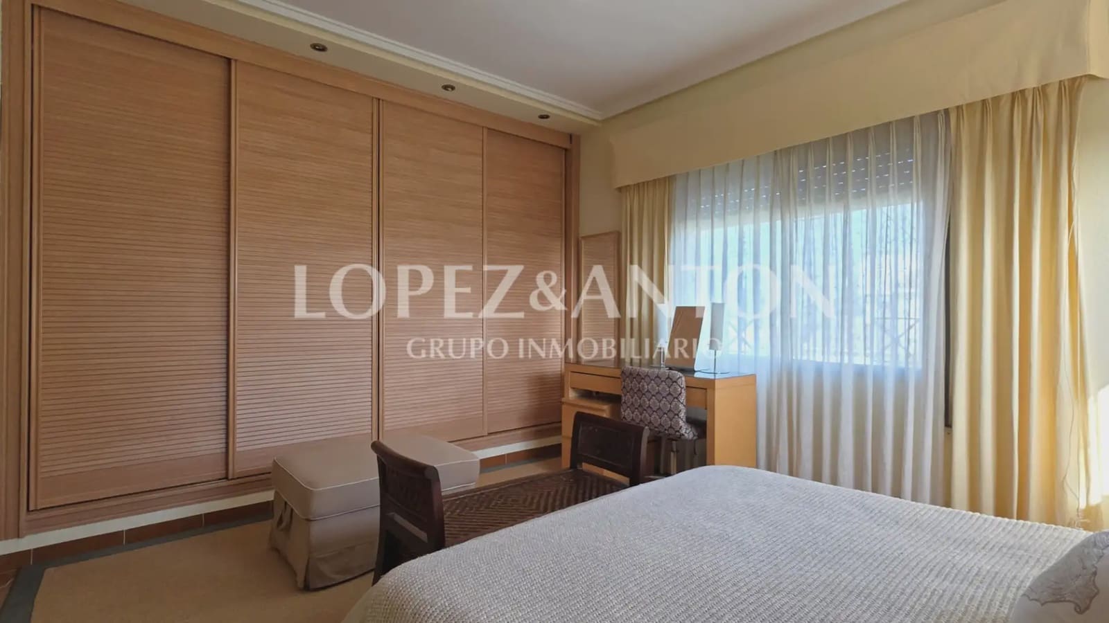 7 soverom Villa til salgs i L'Eliana med svømmebasseng garasje - € 585 000 (Ref: 9810843)