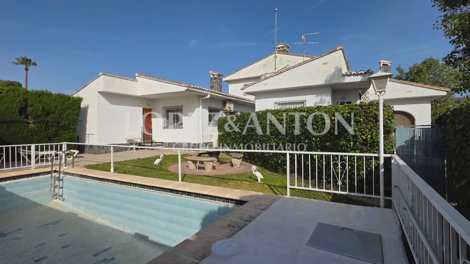 7 soverom Villa til salgs i L'Eliana med svømmebasseng garasje - € 585 000 (Ref: 9810843)