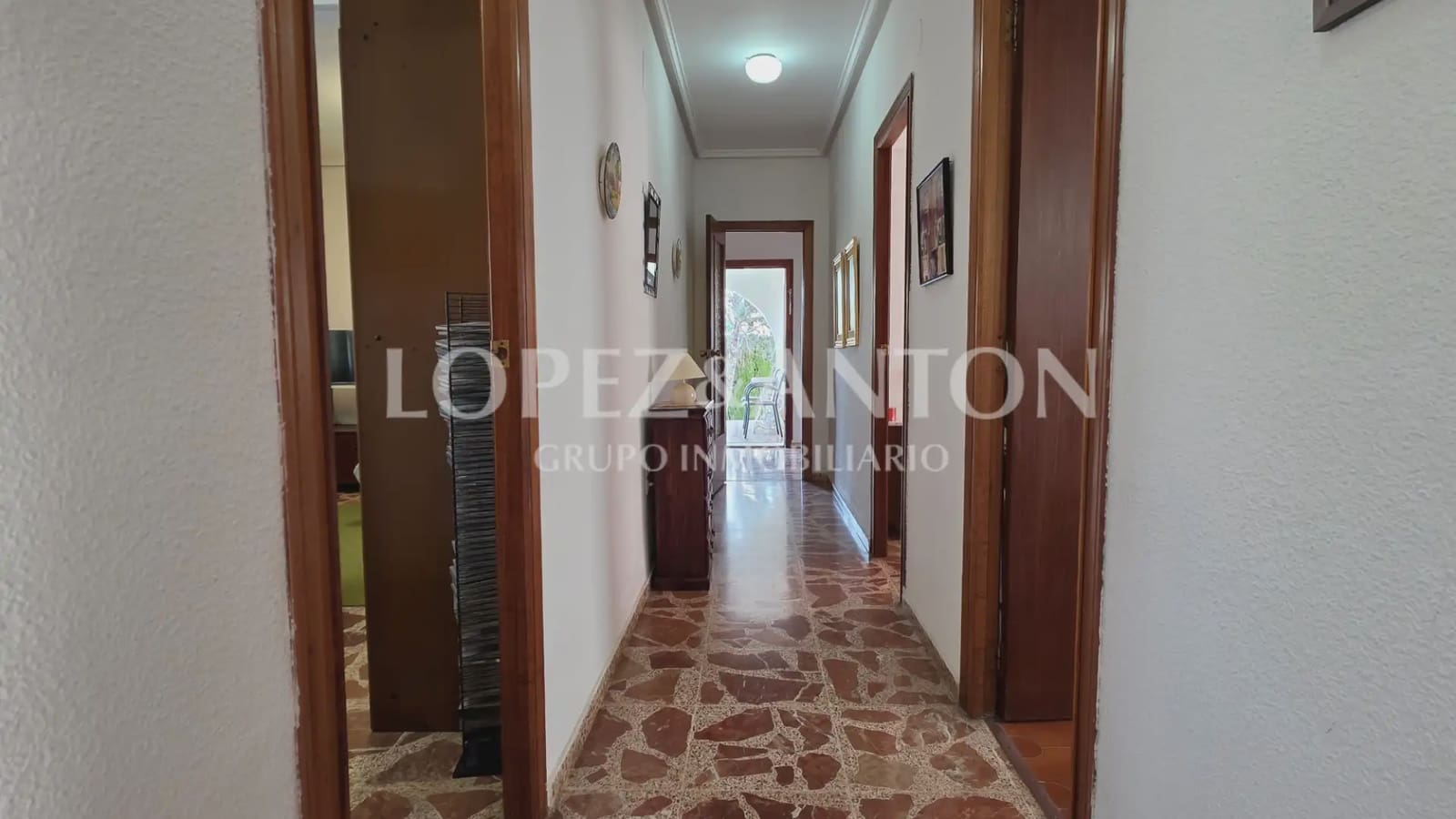 7 soverom Villa til salgs i L'Eliana med svømmebasseng garasje - € 585 000 (Ref: 9810843)