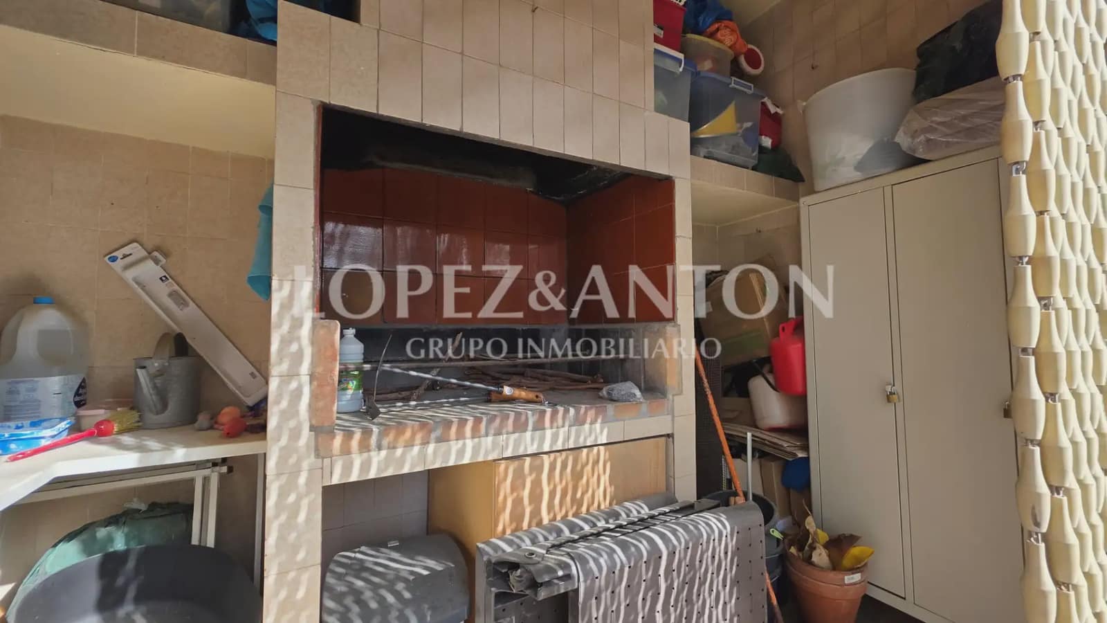 7 soverom Villa til salgs i L'Eliana med svømmebasseng garasje - € 585 000 (Ref: 9810843)