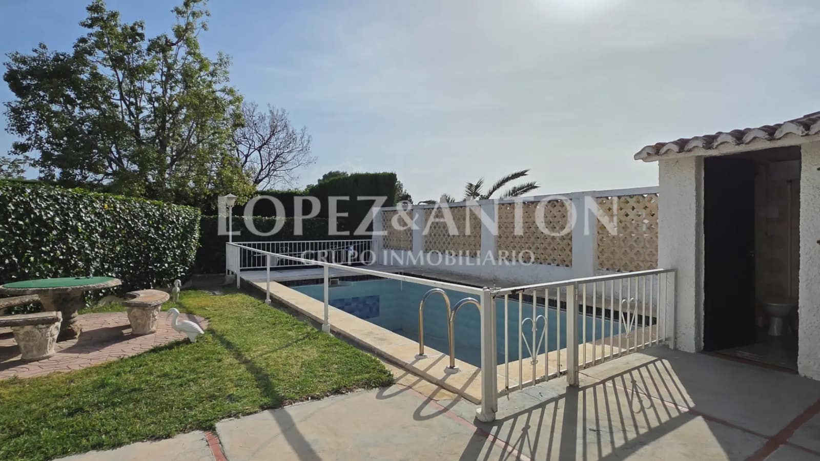 7 soverom Villa til salgs i L'Eliana med svømmebasseng garasje - € 585 000 (Ref: 9810843)