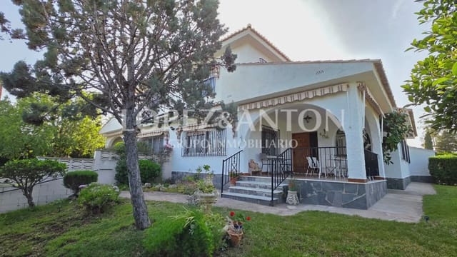 7 soverom Villa til salgs i L'Eliana med svømmebasseng garasje - € 585 000 (Ref: 9810843)