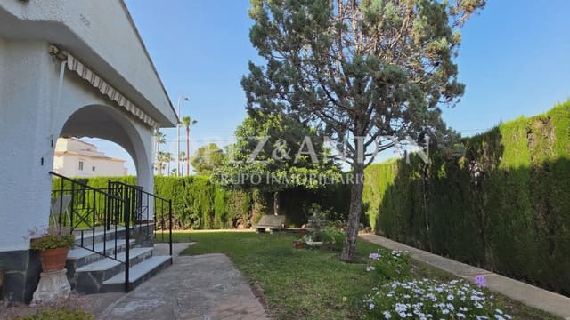 7 soverom Villa til salgs i L'Eliana med svømmebasseng garasje - € 585 000 (Ref: 9810843)