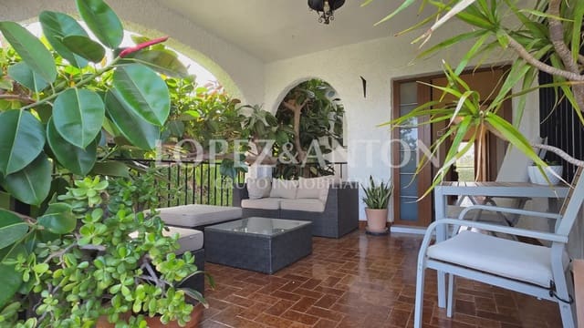 7 soverom Villa til salgs i L'Eliana med svømmebasseng garasje - € 585 000 (Ref: 9810843)