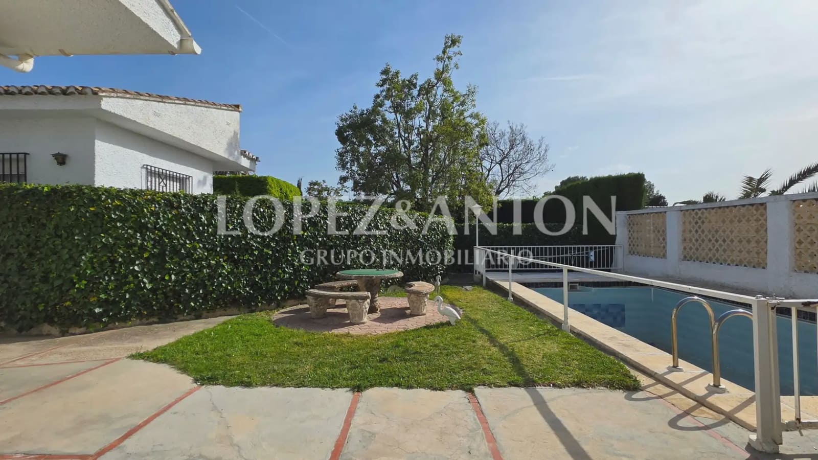 7 soverom Villa til salgs i L'Eliana med svømmebasseng garasje - € 585 000 (Ref: 9810843)