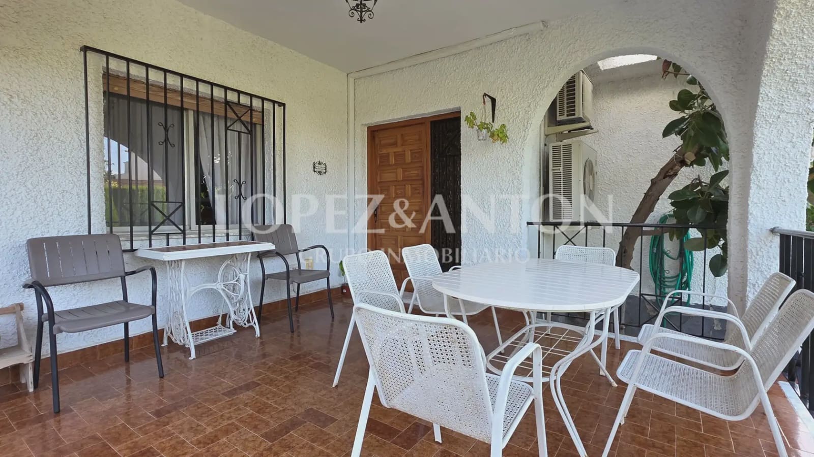 7 soverom Villa til salgs i L'Eliana med svømmebasseng garasje - € 585 000 (Ref: 9810843)