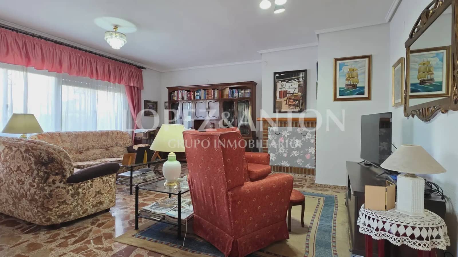 7 soverom Villa til salgs i L'Eliana med svømmebasseng garasje - € 585 000 (Ref: 9810843)