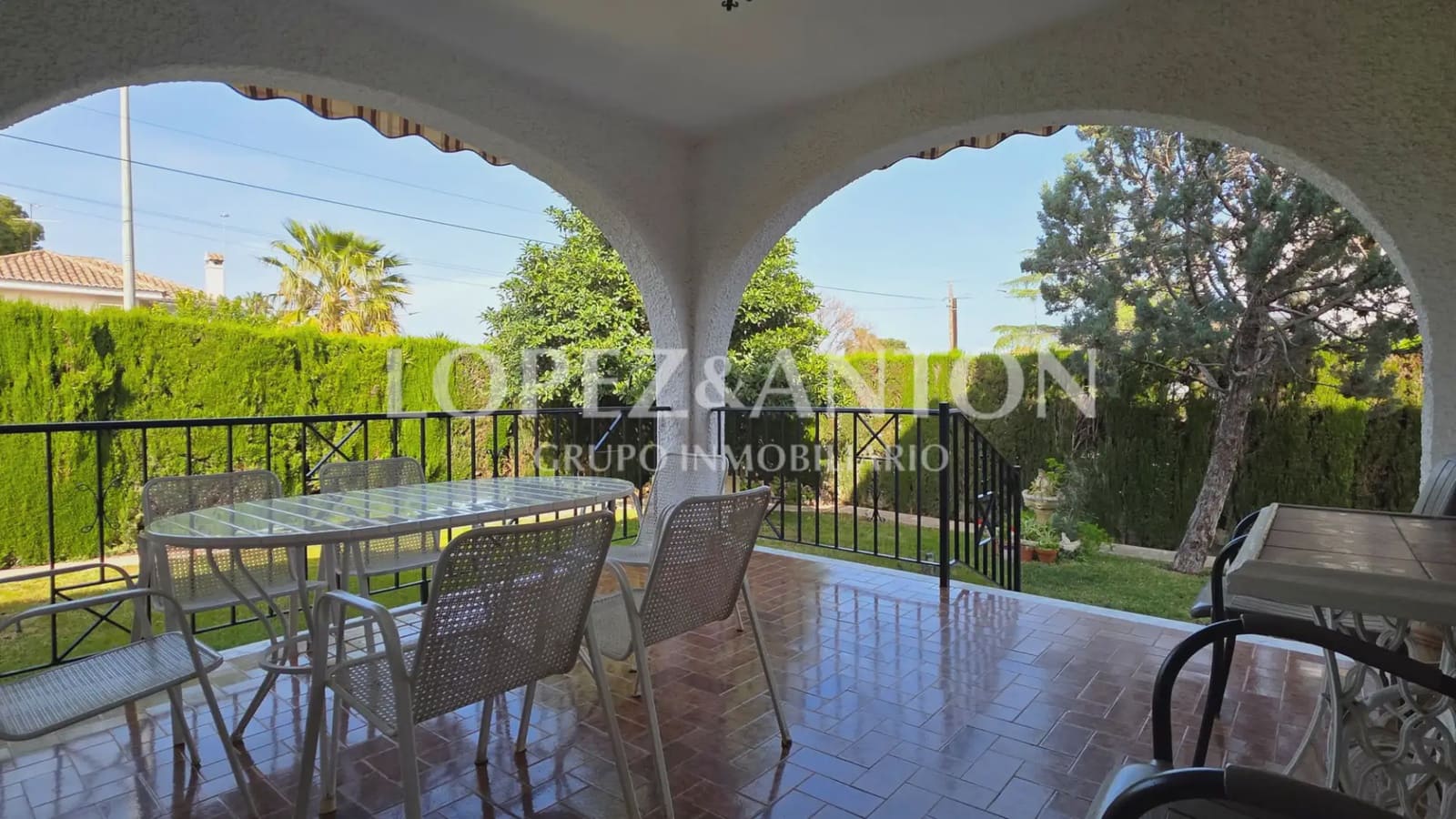 7 soverom Villa til salgs i L'Eliana med svømmebasseng garasje - € 585 000 (Ref: 9810843)