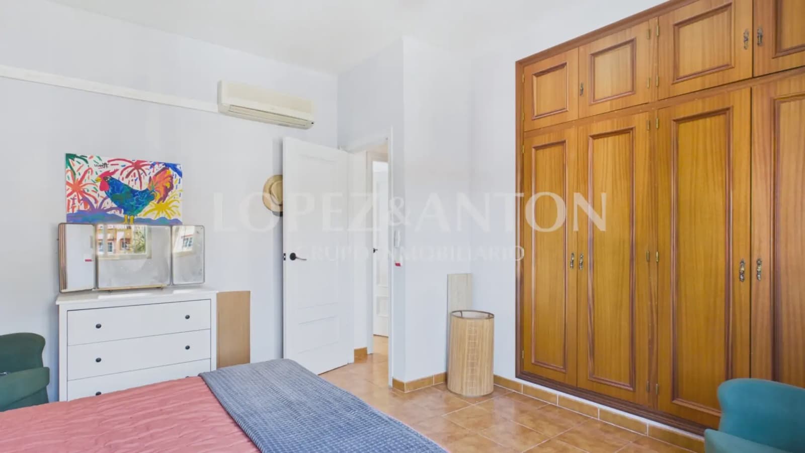 6 bedroom Villa for sale in Paterna with pool garage - € 890,000 (Ref: 9835000)