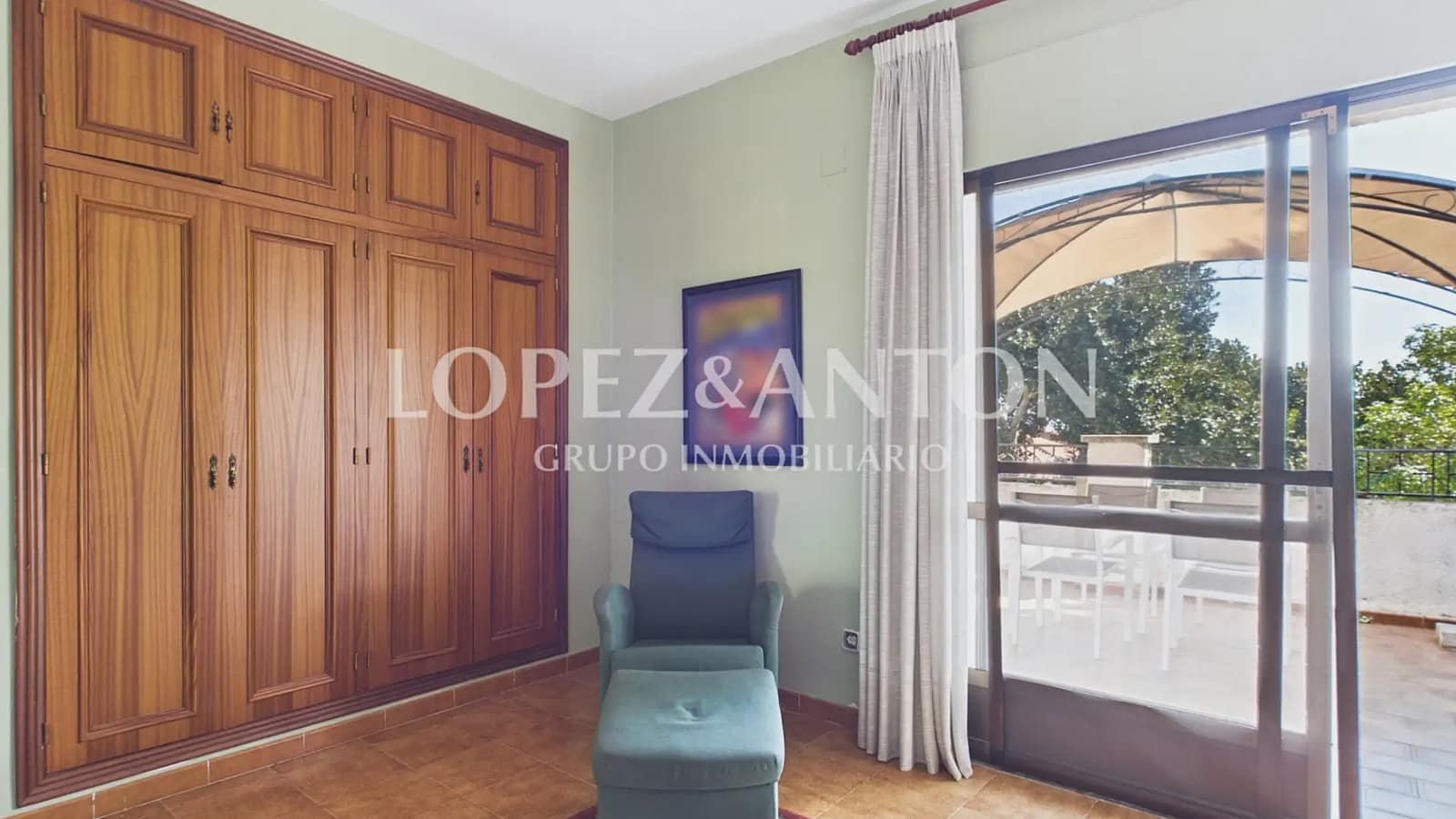 6 bedroom Villa for sale in Paterna with pool garage - € 890,000 (Ref: 9835000)