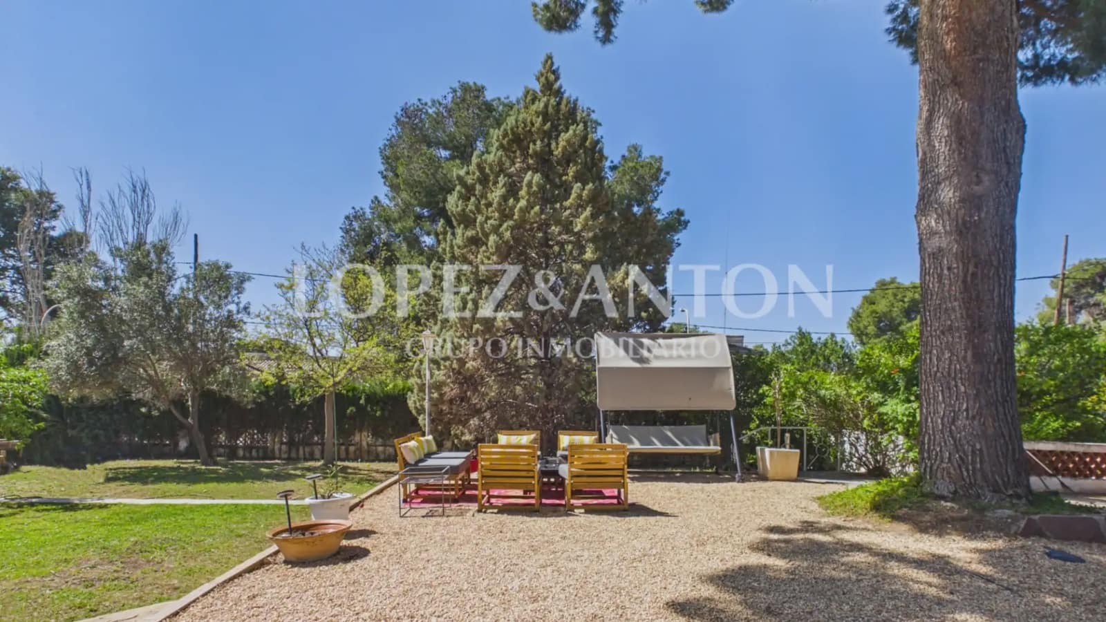 6 bedroom Villa for sale in Paterna with pool garage - € 890,000 (Ref: 9835000)