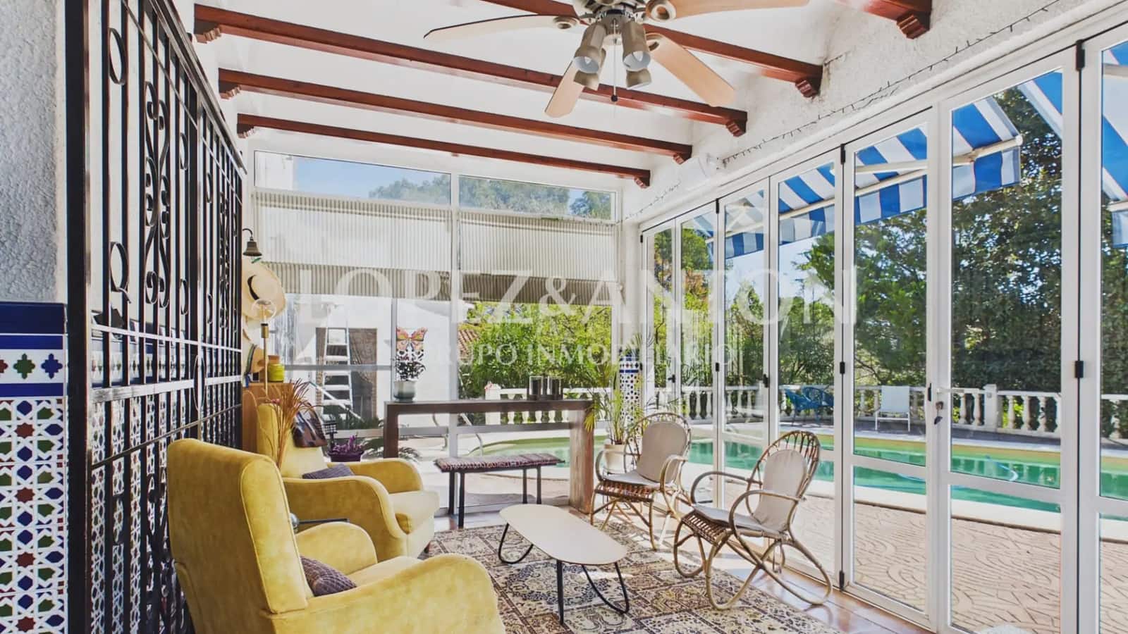 6 bedroom Villa for sale in Paterna with pool garage - € 890,000 (Ref: 9835000)