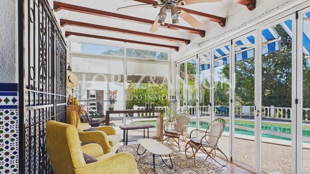6 soveværelse Villa til salg i La Cañada, Paterna med swimmingpool garage - € 890.000 (Ref: 9835000)