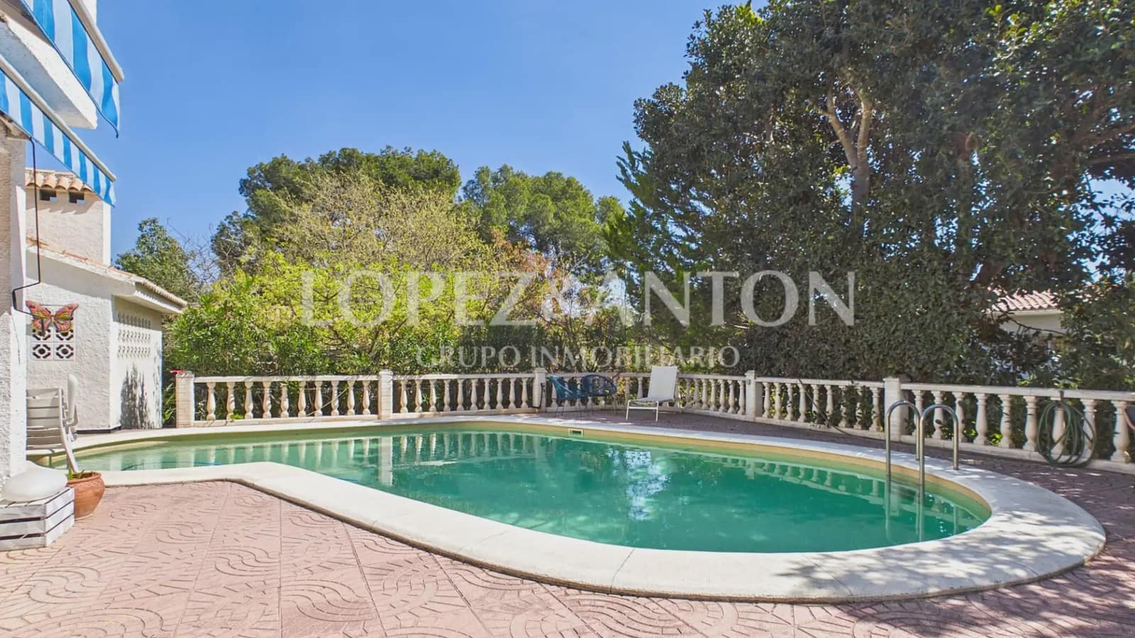 6 bedroom Villa for sale in Paterna with pool garage - € 890,000 (Ref: 9835000)