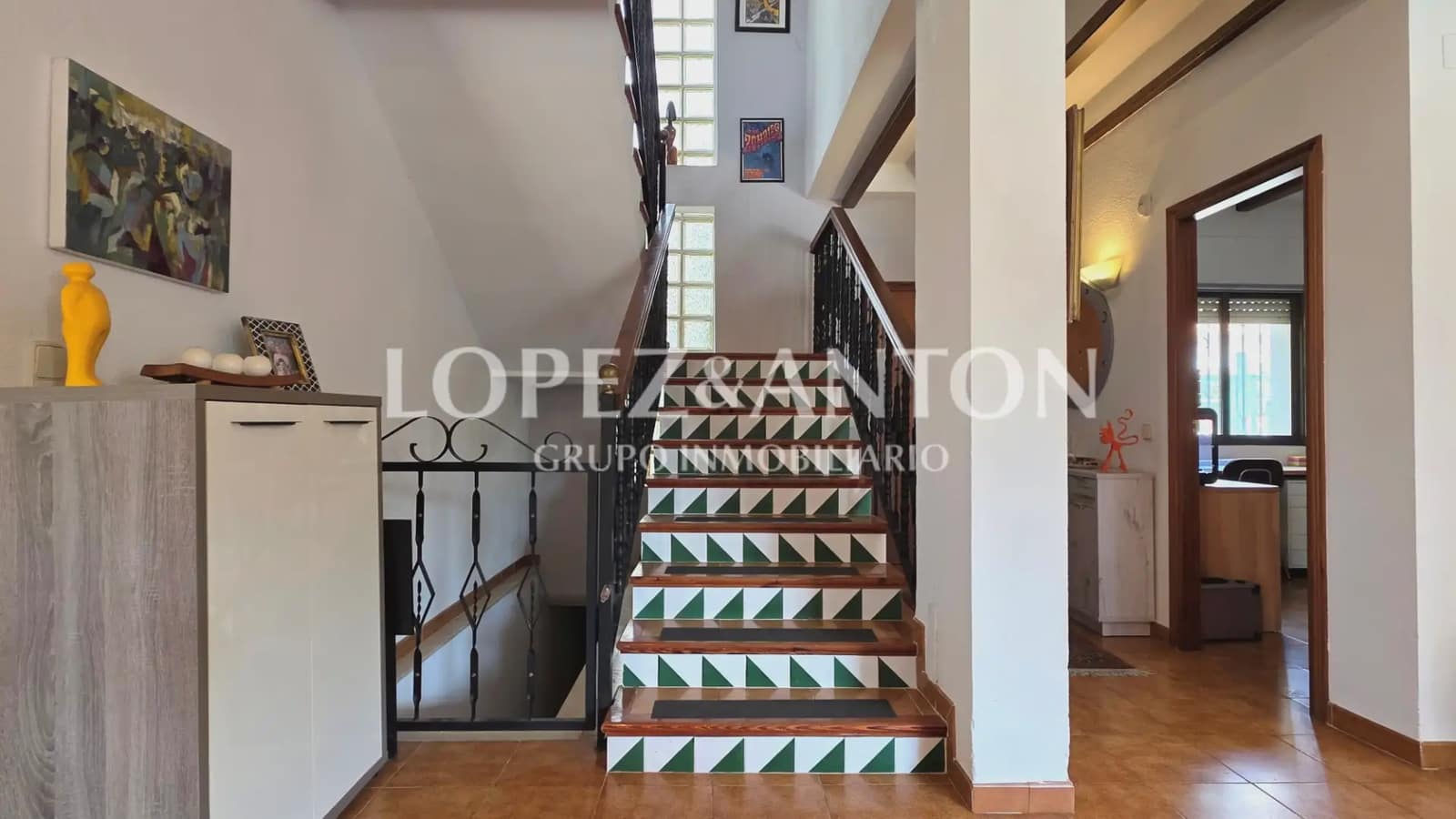 6 bedroom Villa for sale in Paterna with pool garage - € 890,000 (Ref: 9835000)