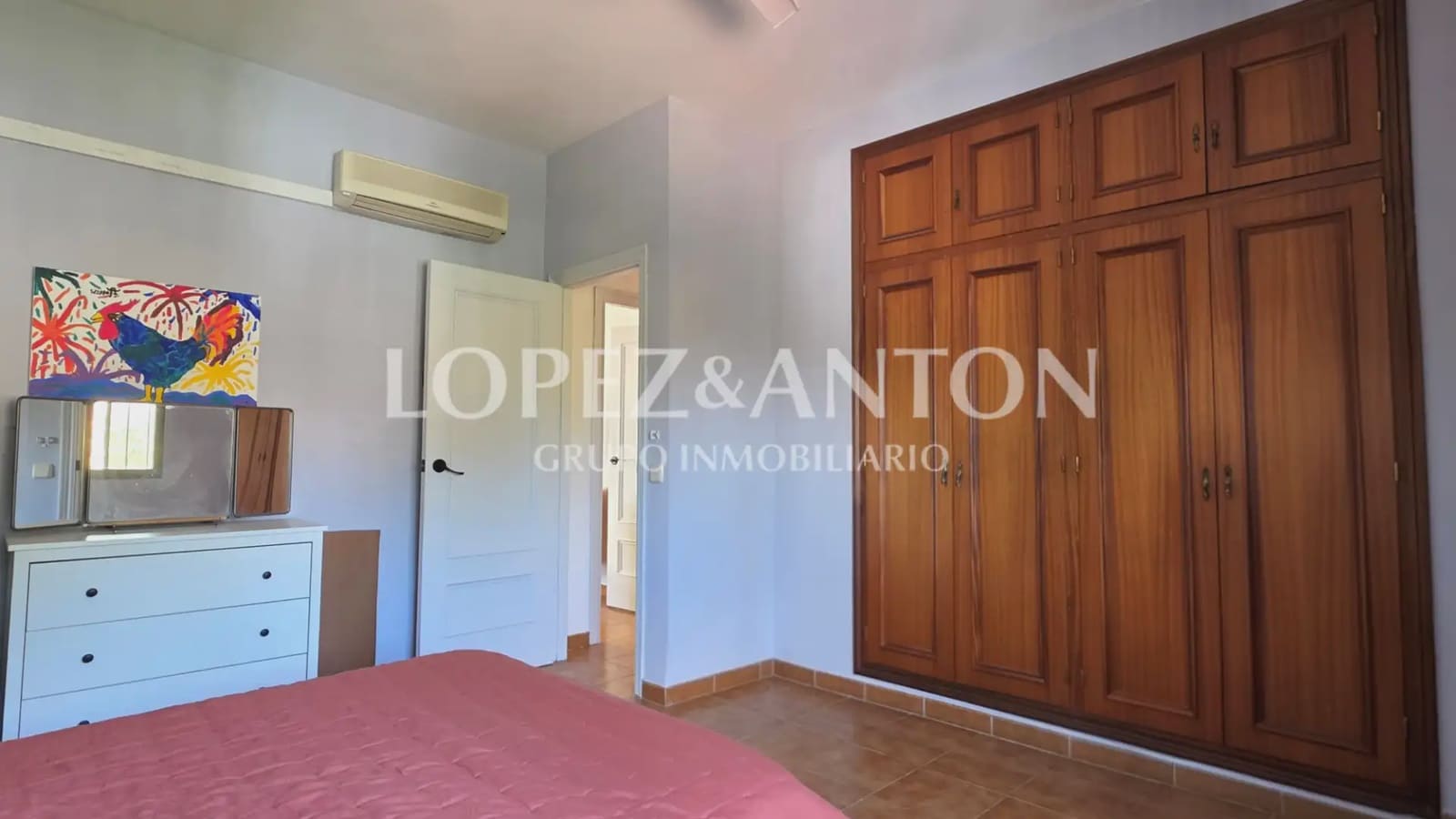 6 bedroom Villa for sale in Paterna with pool garage - € 890,000 (Ref: 9835000)