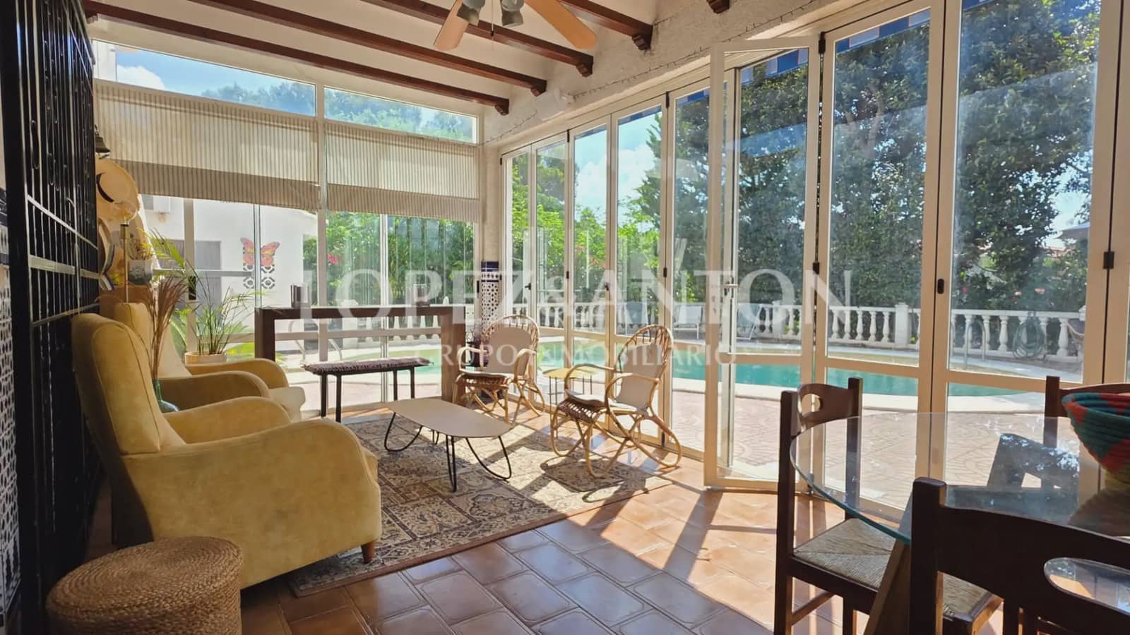 6 bedroom Villa for sale in Paterna with pool garage - € 890,000 (Ref: 9835000)