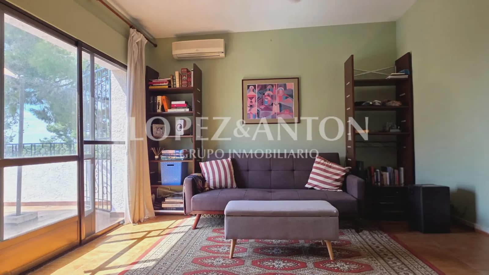 6 bedroom Villa for sale in Paterna with pool garage - € 890,000 (Ref: 9835000)