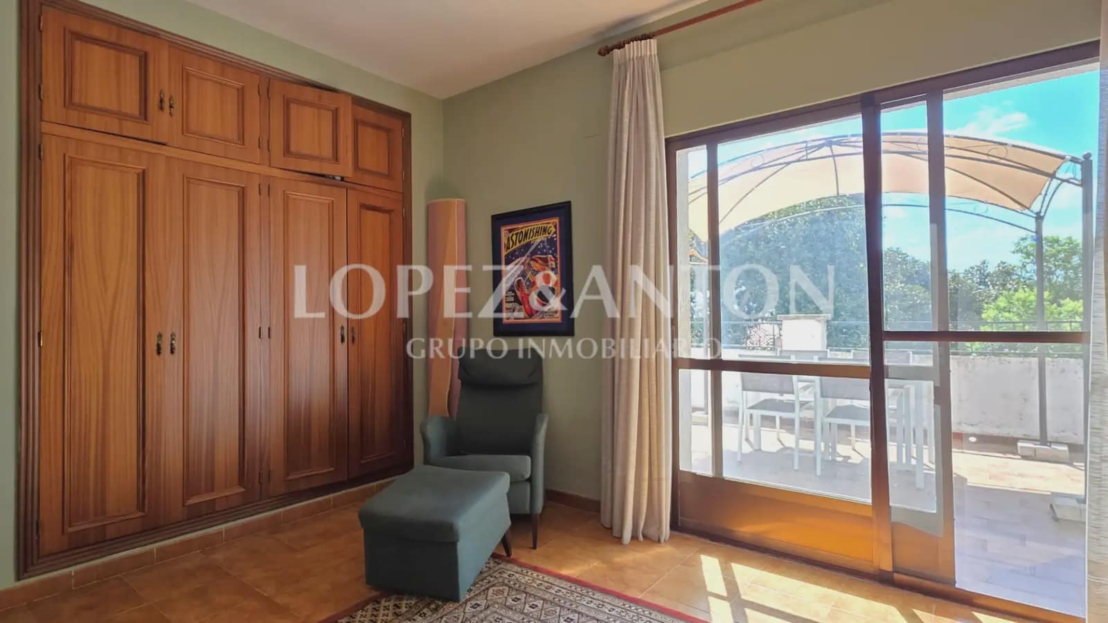 6 bedroom Villa for sale in Paterna with pool garage - € 890,000 (Ref: 9835000)