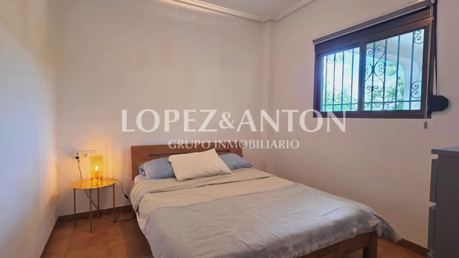 6 bedroom Villa for sale in Paterna with pool garage - € 890,000 (Ref: 9835000)