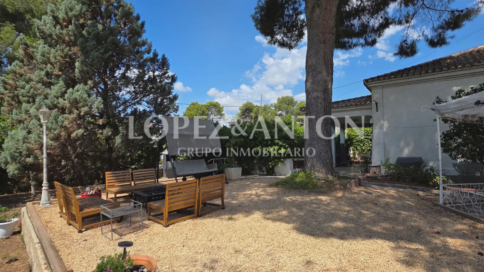6 bedroom Villa for sale in Paterna with pool garage - € 890,000 (Ref: 9835000)