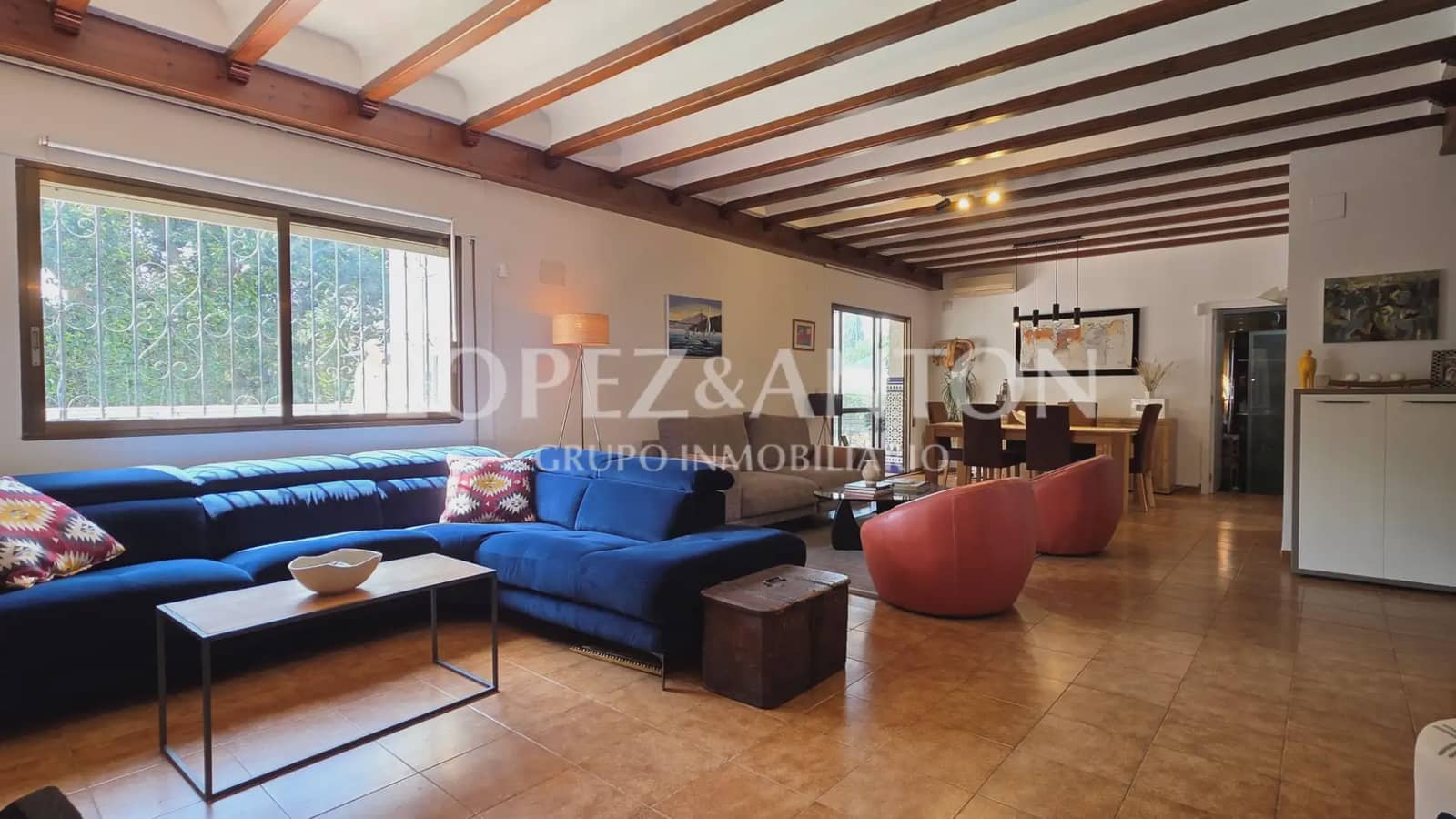 6 bedroom Villa for sale in Paterna with pool garage - € 890,000 (Ref: 9835000)