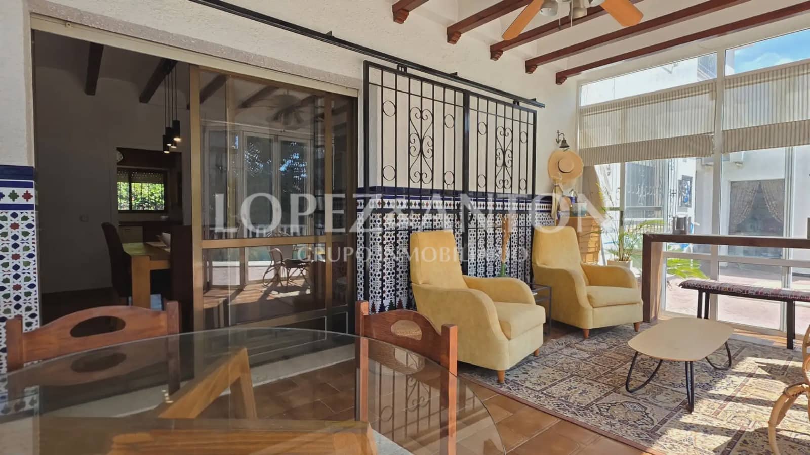 6 bedroom Villa for sale in Paterna with pool garage - € 890,000 (Ref: 9835000)