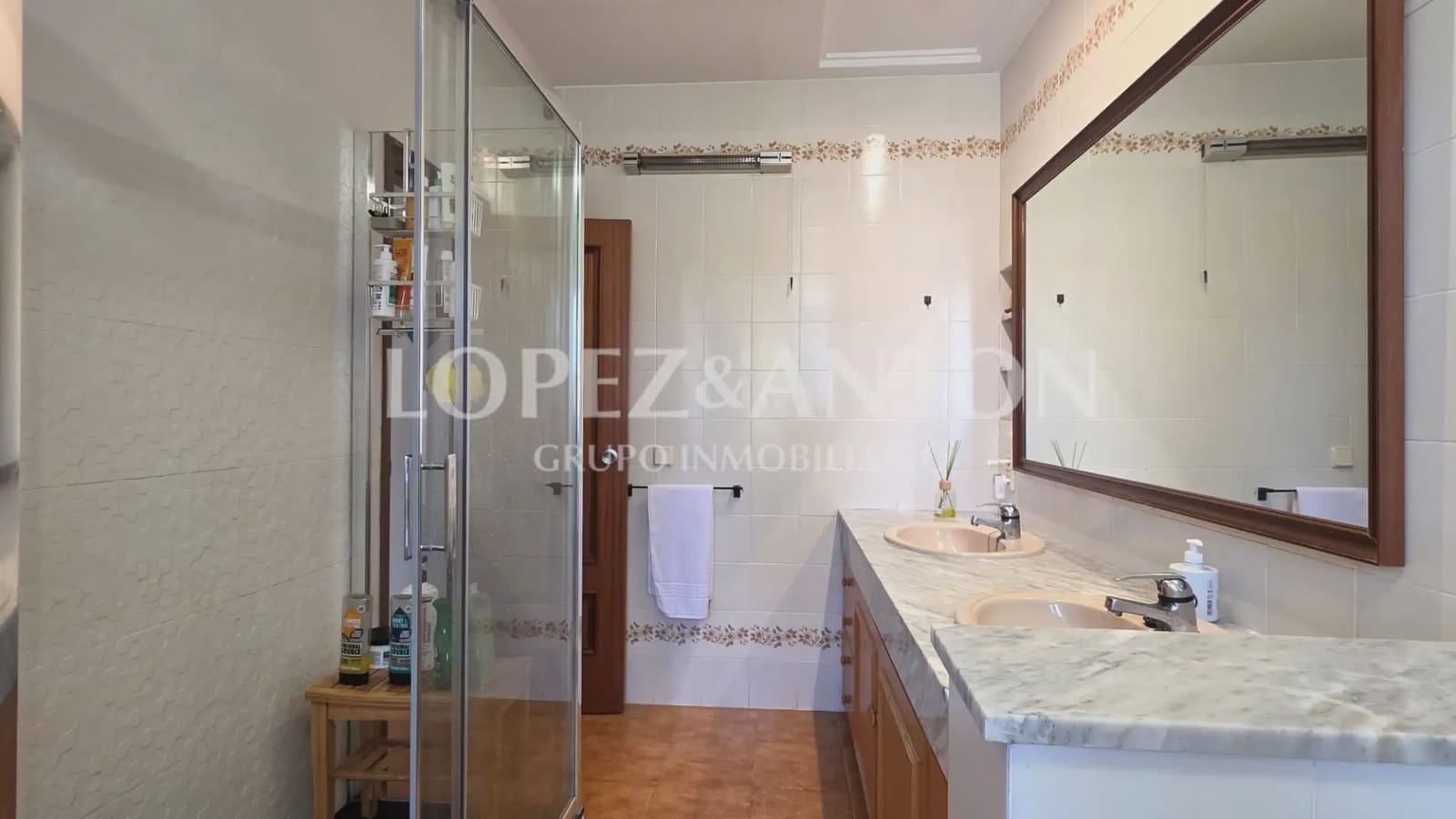6 bedroom Villa for sale in Paterna with pool garage - € 890,000 (Ref: 9835000)