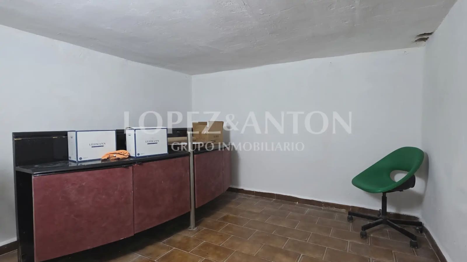 6 bedroom Villa for sale in Paterna with pool garage - € 890,000 (Ref: 9835000)
