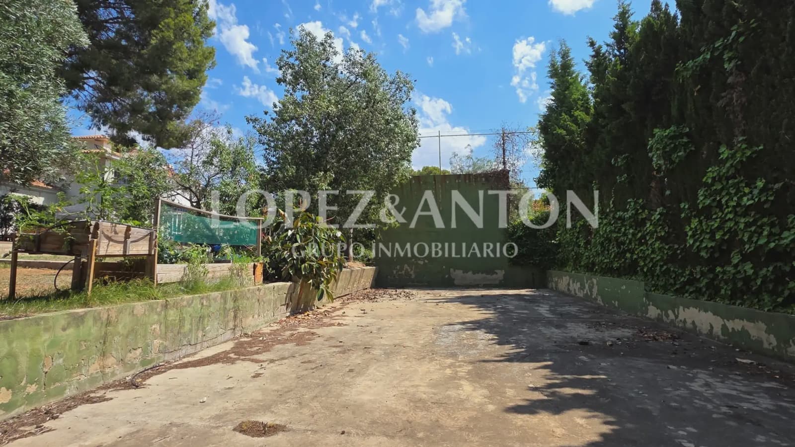 6 bedroom Villa for sale in Paterna with pool garage - € 890,000 (Ref: 9835000)