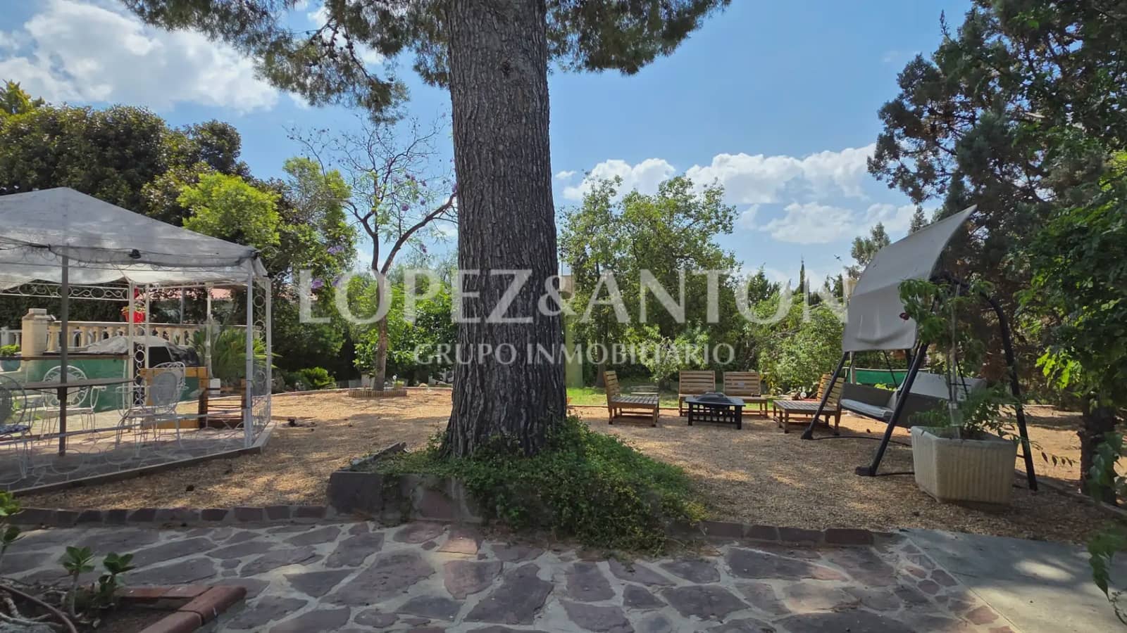 6 bedroom Villa for sale in Paterna with pool garage - € 890,000 (Ref: 9835000)