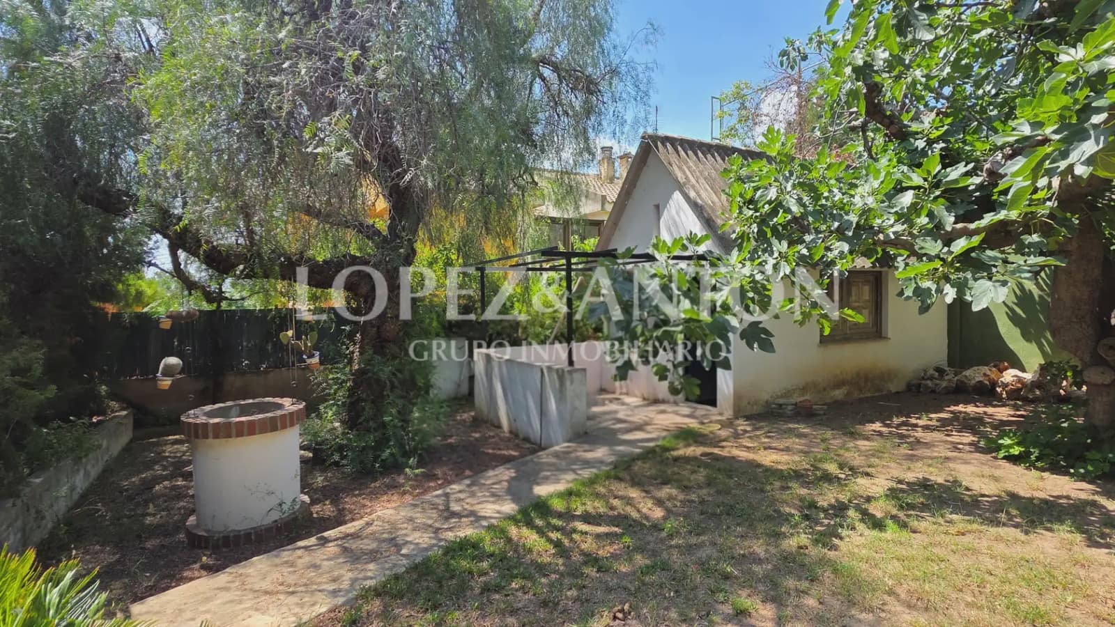 6 bedroom Villa for sale in Paterna with pool garage - € 890,000 (Ref: 9835000)