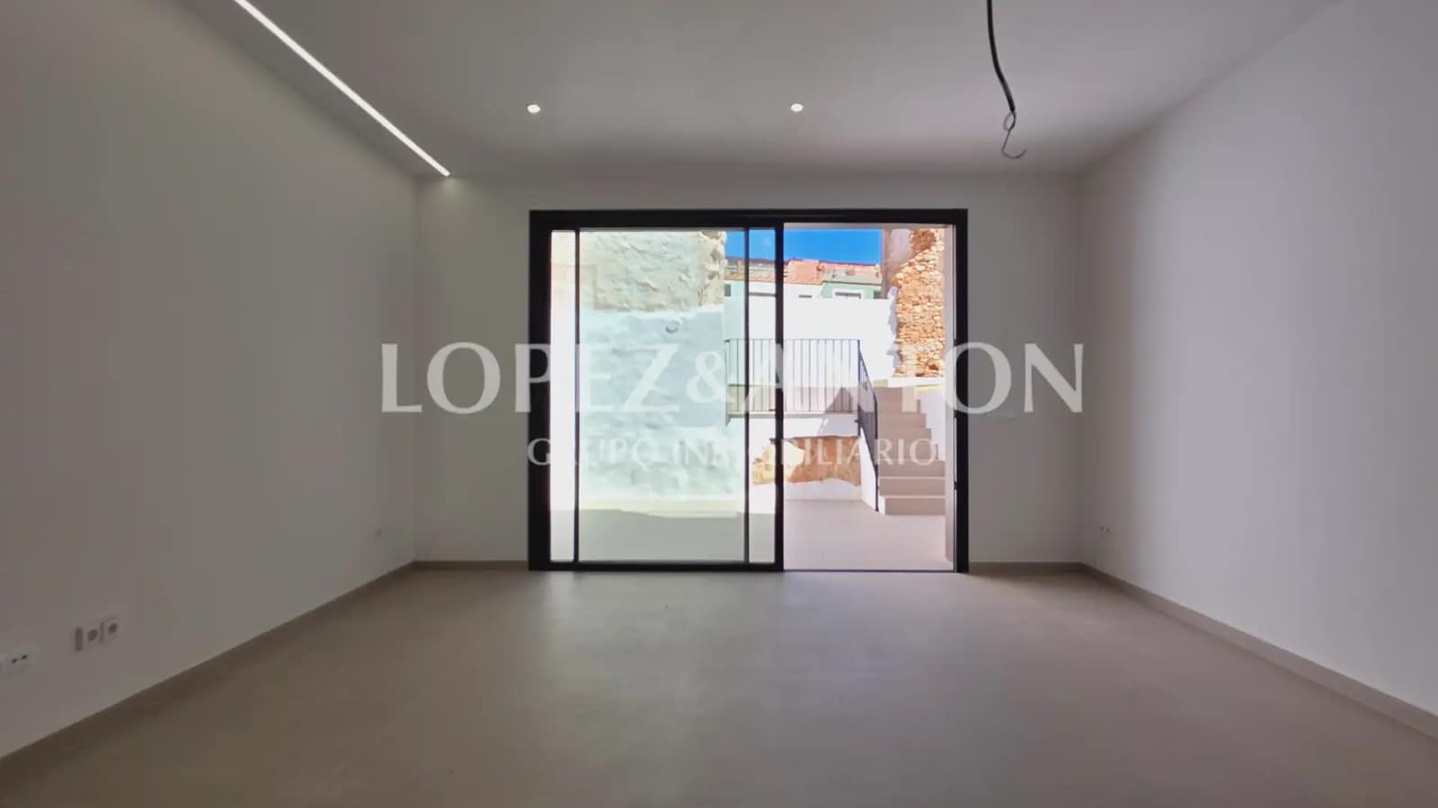 4 quarto Casa em Banda para venda em Benaguasil com piscina - 450 000 € (Ref: 9872800)