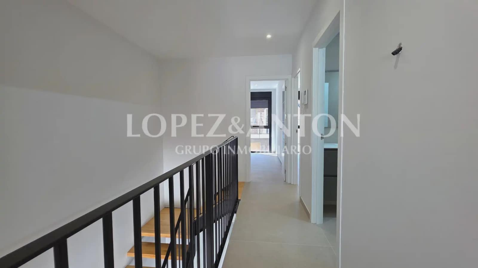 4 quarto Casa em Banda para venda em Benaguasil com piscina - 450 000 € (Ref: 9872800)