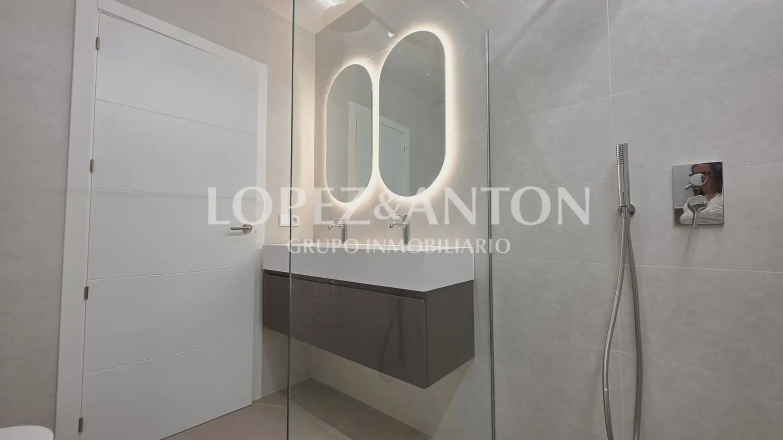 4 quarto Casa em Banda para venda em Benaguasil com piscina - 450 000 € (Ref: 9872800)