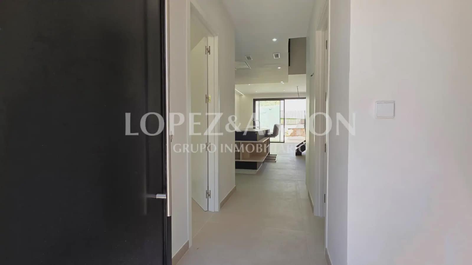 4 quarto Casa em Banda para venda em Benaguasil com piscina - 450 000 € (Ref: 9872800)