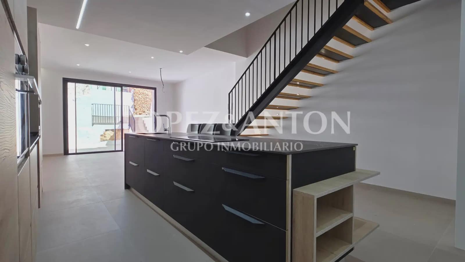 4 quarto Casa em Banda para venda em Benaguasil com piscina - 450 000 € (Ref: 9872800)