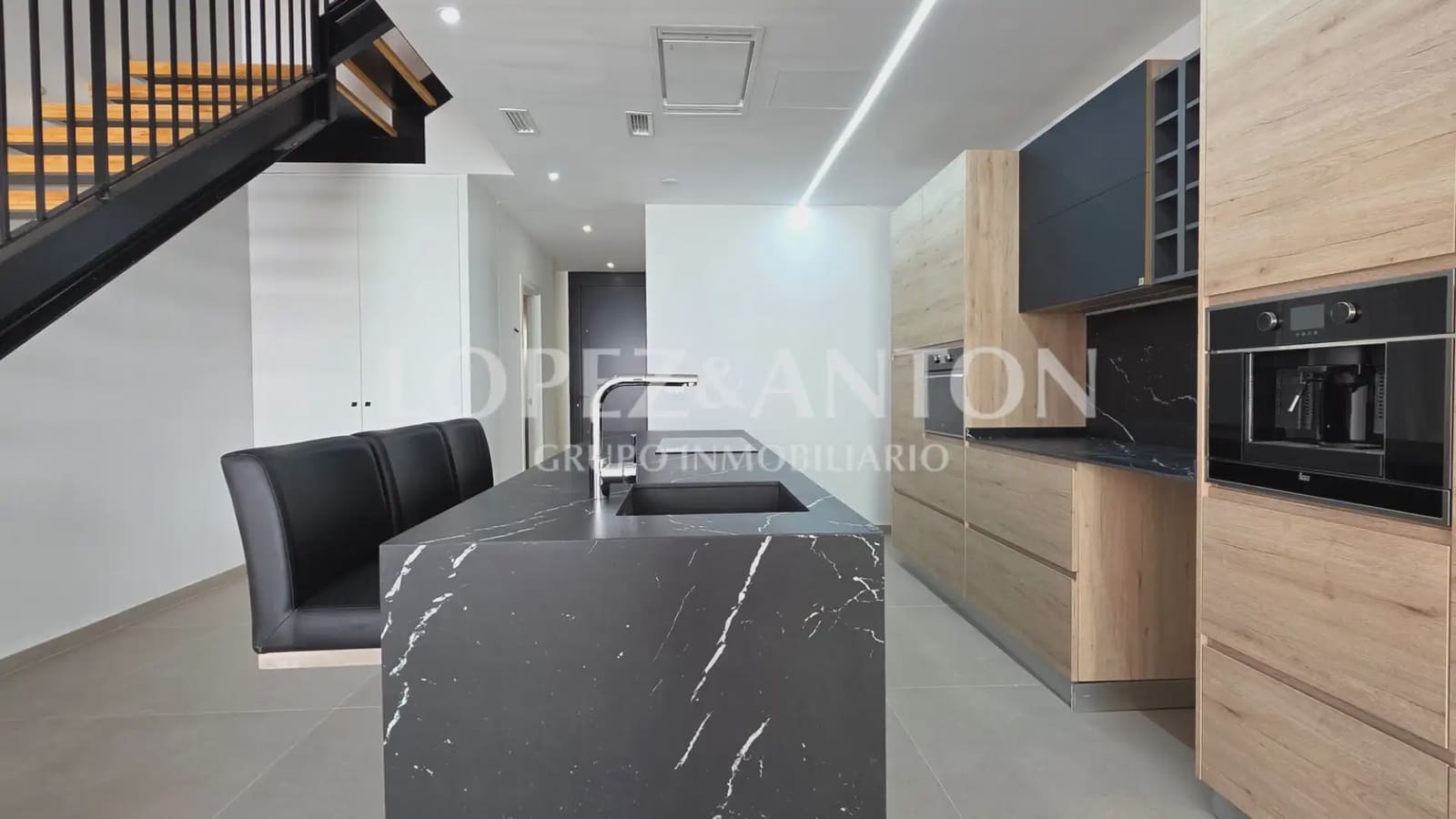 4 quarto Casa em Banda para venda em Benaguasil com piscina - 450 000 € (Ref: 9872800)